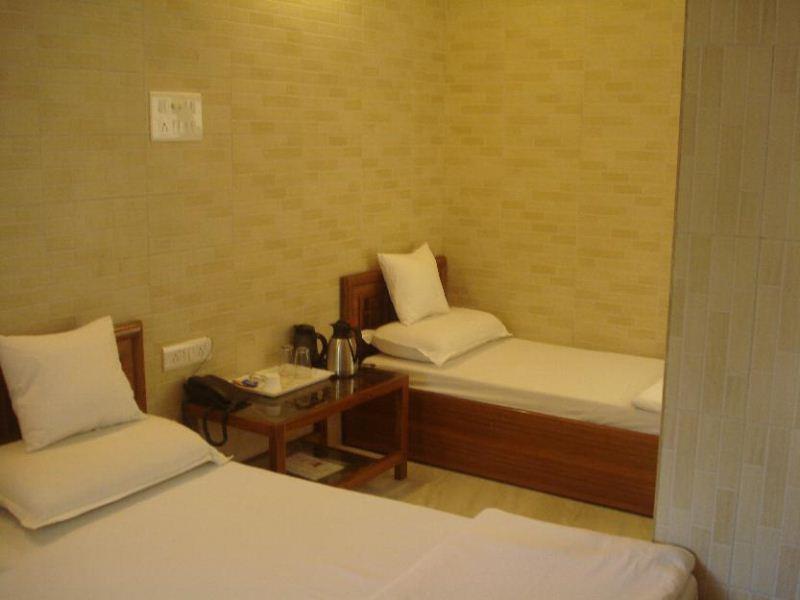 Hotel Treebo Trip Ganpati Bhopal Zewnętrze zdjęcie